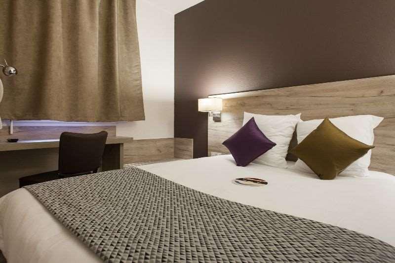 Brit Hotel Saumur 디스트르 객실 사진